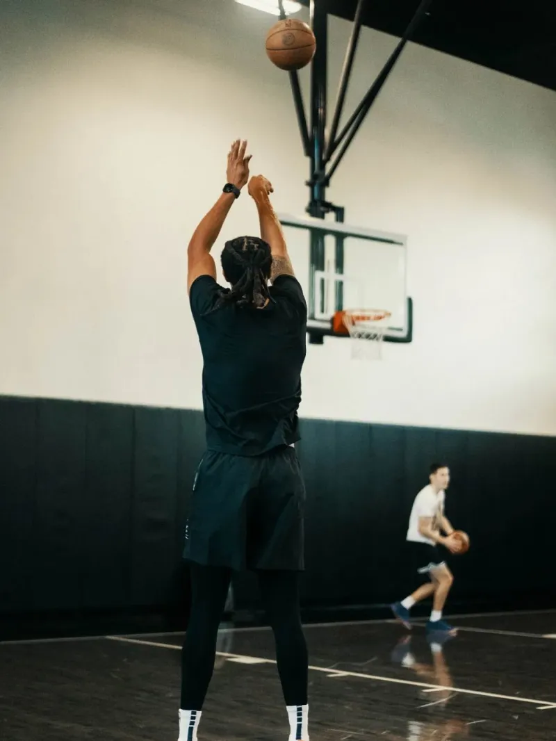 开云体育登录-再见NBA！三次膝盖大伤，如何评价达米恩李的生涯？