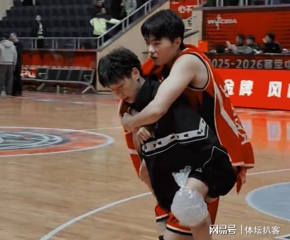 开云体育中国-赛场流氓！WCBA惊现外援阿利恩垫脚致盛帆女篮核心王佳琦赛季报销
