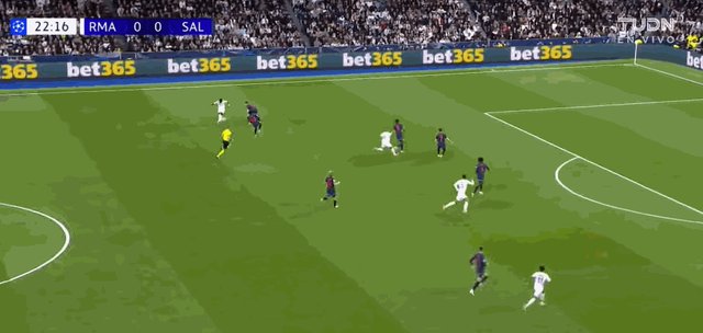 开云体育登录-【欧冠】三叉戟齐发威，皇马主场5比1大胜萨尔茨堡