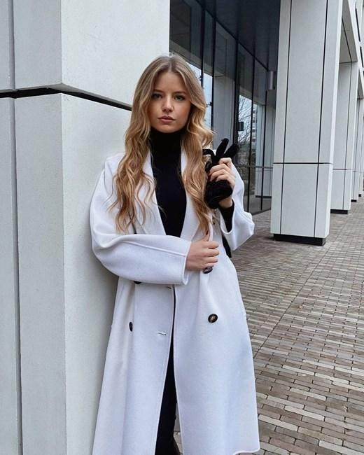 开云体育官网-B席月初结婚 妻子怀孕6个月 或先租后买加盟巴萨？