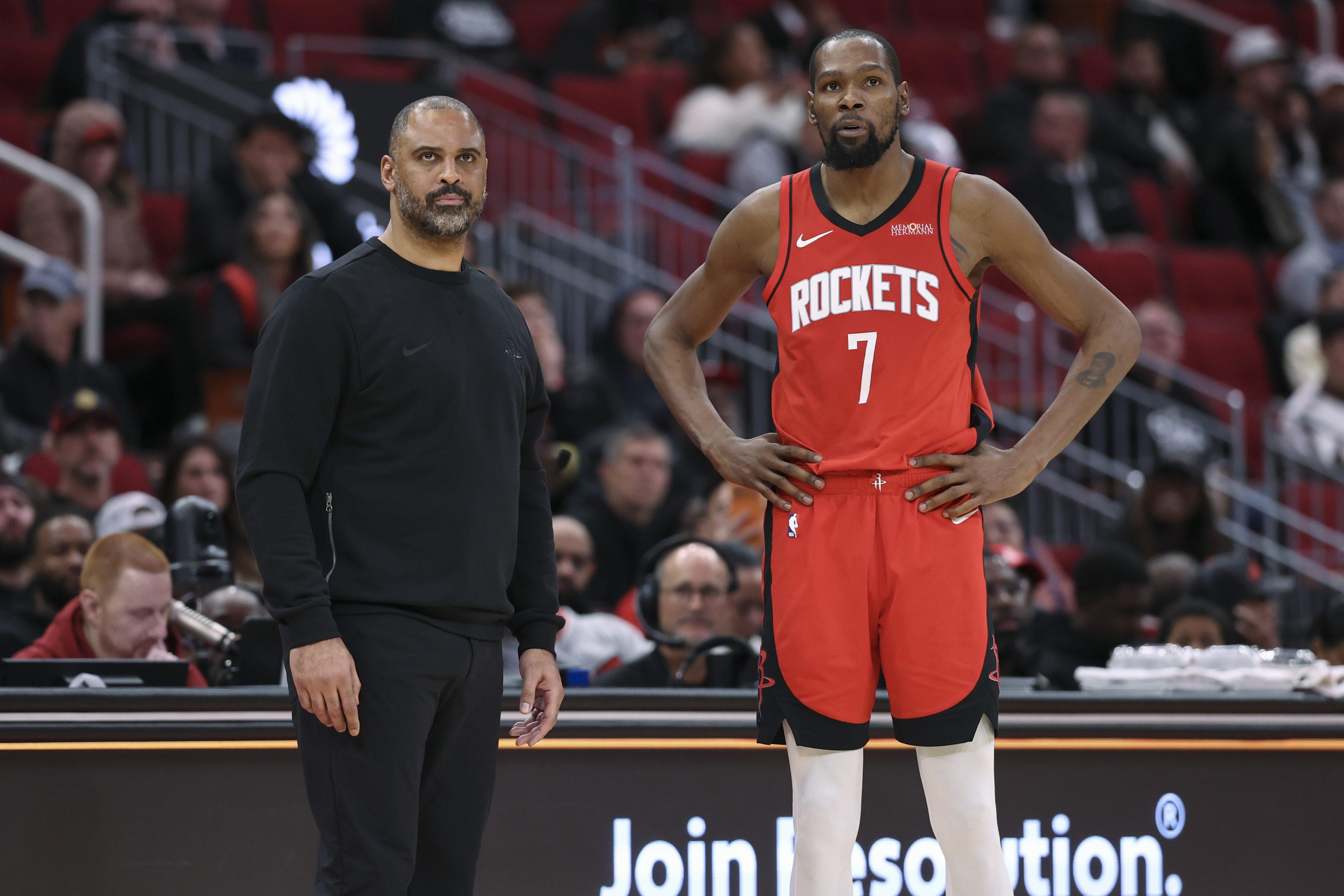 开云体育入口-火箭记者也公开质疑乌度卡，为何不让发挥更好的谢泼德上场？|凯文·杜兰特|加时赛|恩比德|申京|卡佩拉_新浪体育_新浪新闻