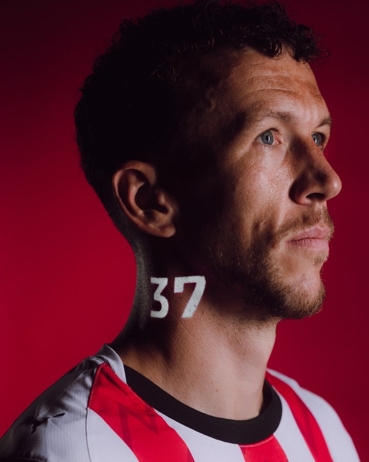 开云体育在线-佩里西奇37岁生日，埃因霍温祝福：热情永不老，伊万生日快乐