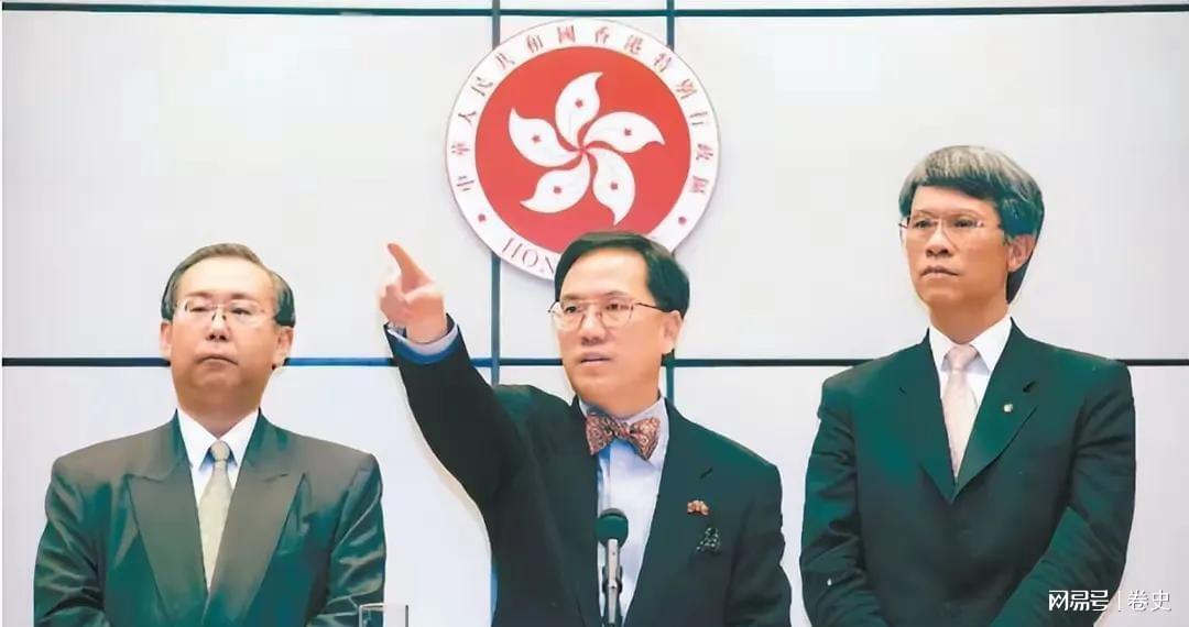 开云体育官网-“治港败类”曾荫权：治理香港7年，为何却在卸任后，获刑20个月